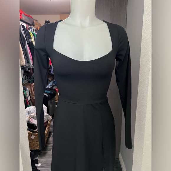 NWT QINSEN Black Square Neck Bodice Long Sleeve Dress - Picture 5 of 12